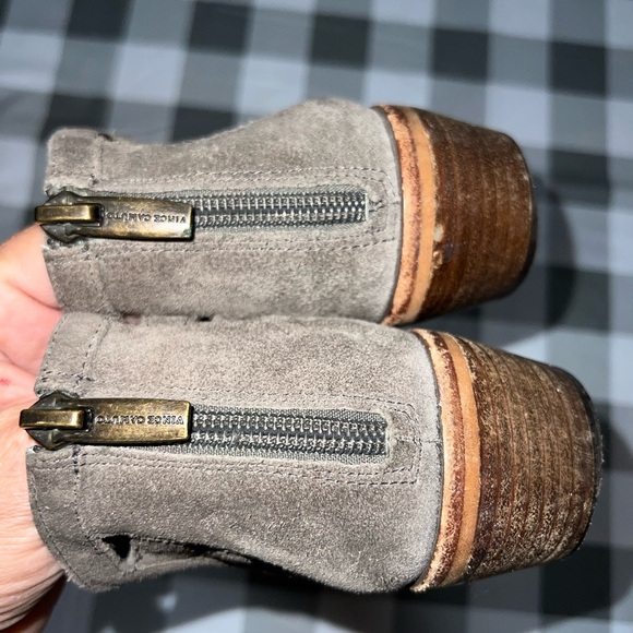 Vince Camuto ankle boots size 7​ - Picture 10 of 11